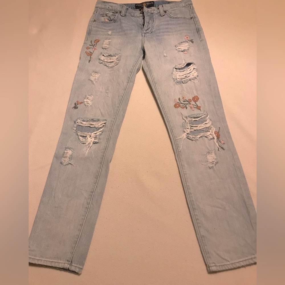 Lucky Brand Stonewashed Denim Jeans with Rips and Embroidered details Size 24